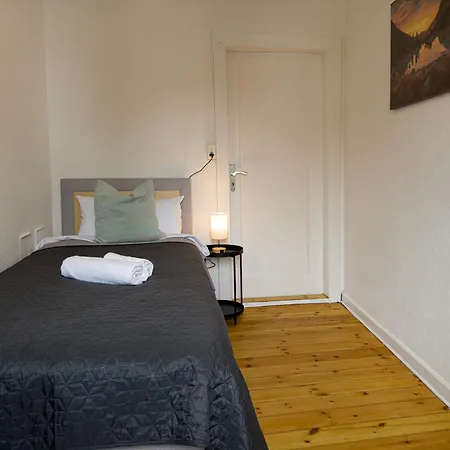 Immostay #8 - Haus Fuer 13 Personen Mit 7 - Grosser Garten & Grill, Free Parking, Wlan *