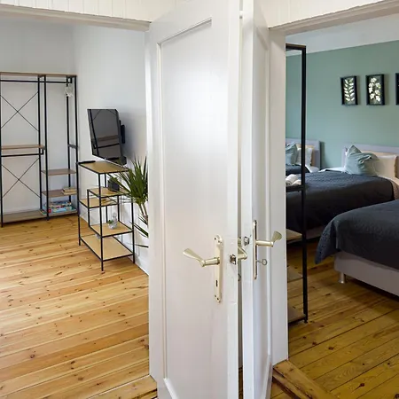 Immostay #8 - Haus Fuer 13 Personen Mit 7 - Grosser Garten & Grill, Free Parking, Wlan * Bremen