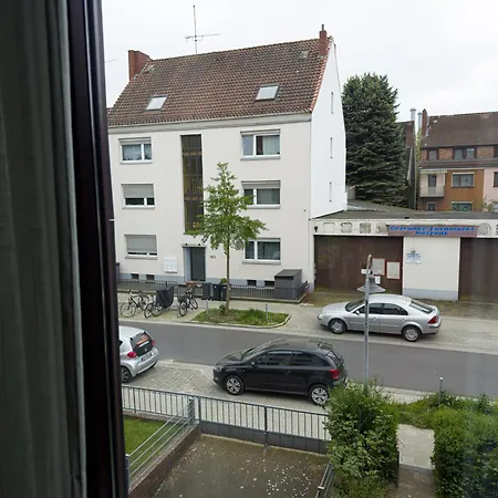 Immostay #8 - Haus Fuer 13 Personen Mit 7 - Grosser Garten & Grill, Free Parking, Wlan