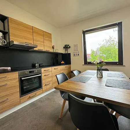 Immostay #8 - Haus Fuer 13 Personen Mit 7 - Grosser Garten & Grill, Free Parking, Wlan * Bremen