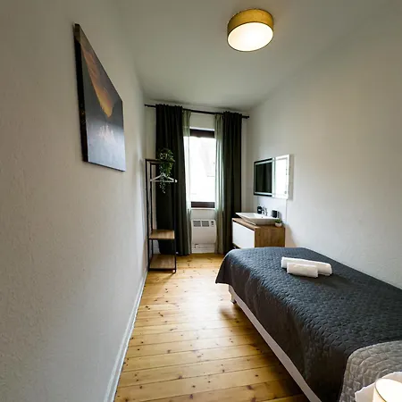 Immostay #8 - Haus Fuer 13 Personen Mit 7 - Grosser Garten & Grill, Free Parking, Wlan Daire *
