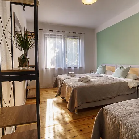 Апартаменты Immostay #8 - Haus Fuer 13 Personen Mit 7 - Grosser Garten & Grill, Free Parking, Wlan *