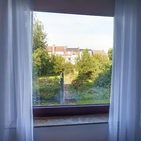 Immostay #8 - Haus Fuer 13 Personen Mit 7 - Grosser Garten & Grill, Free Parking, Wlan Bremen