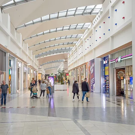 Immostay #8 - Haus Fuer 13 Personen Mit 7 - Grosser Garten & Grill, Free Parking, Wlan Daire