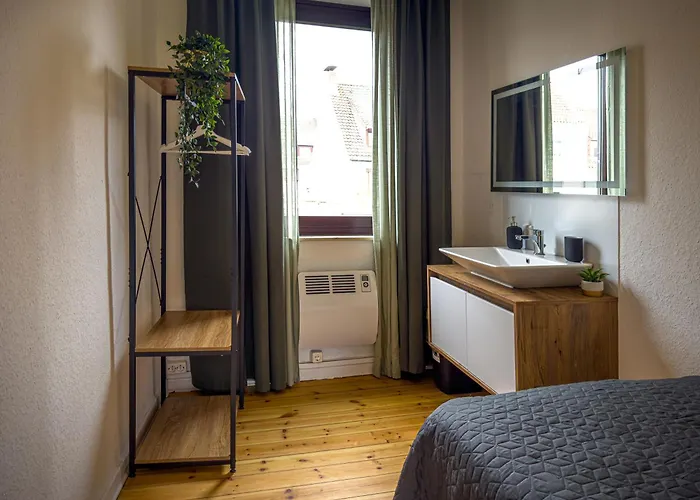 Immostay #8 - Haus Fuer 13 Personen Mit 7 - Grosser Garten & Grill, Free Parking, Wlan Apartament *