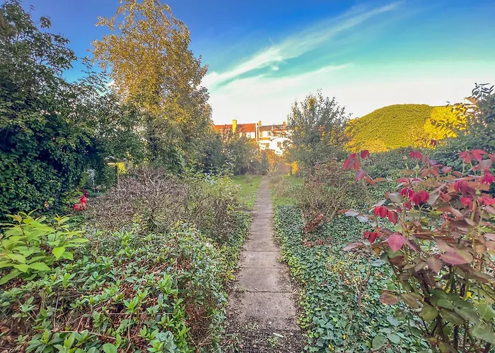 Immostay #8 - Haus Fuer 13 Personen Mit 7 - Grosser Garten & Grill, Free Parking, Wlan * Brema