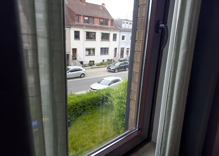 Immostay #8 - Haus Fuer 13 Personen Mit 7 - Grosser Garten & Grill, Free Parking, Wlan Apartament