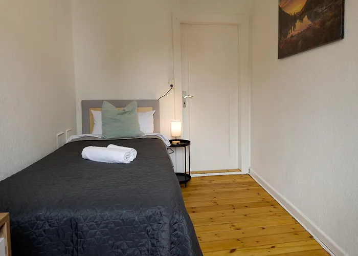 Immostay #8 - Haus Fuer 13 Personen Mit 7 - Grosser Garten & Grill, Free Parking, Wlan *