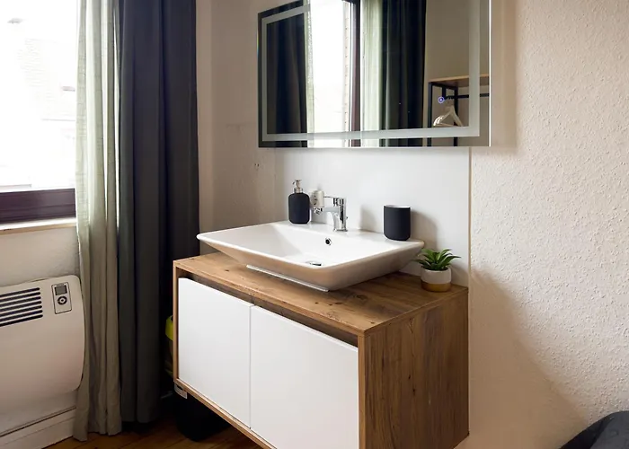 Immostay #8 - Haus Fuer 13 Personen Mit 7 - Grosser Garten & Grill, Free Parking, Wlan Apartament *