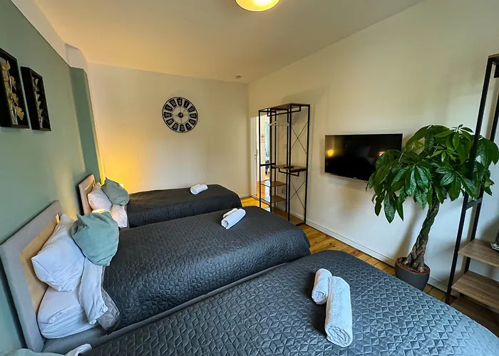 Immostay #8 - Haus Fuer 13 Personen Mit 7 - Grosser Garten & Grill, Free Parking, Wlan Brema