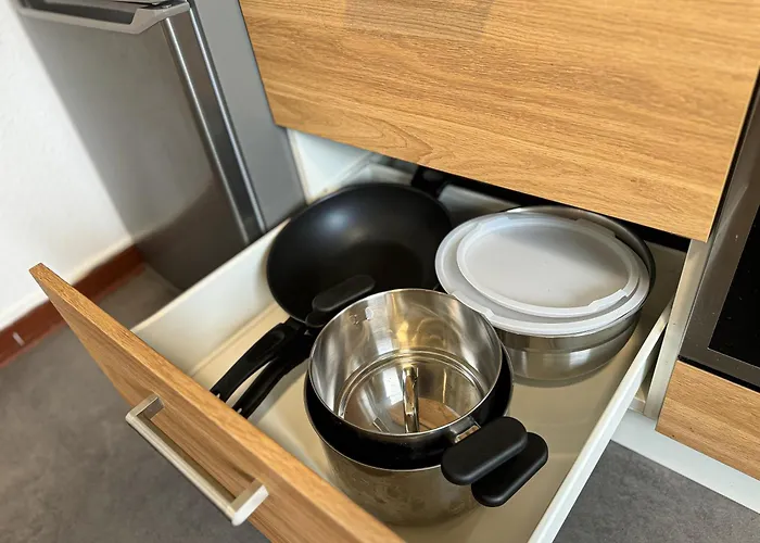 Immostay #8 - Haus Fuer 13 Personen Mit 7 - Grosser Garten & Grill, Free Parking, Wlan Apartament Brema