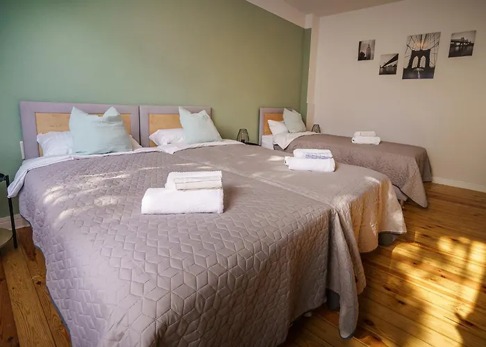 Immostay #8 - Haus Fuer 13 Personen Mit 7 - Grosser Garten & Grill, Free Parking, Wlan Apartament