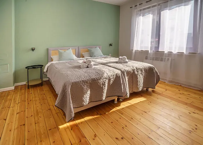 Immostay #8 - Haus Fuer 13 Personen Mit 7 - Grosser Garten & Grill, Free Parking, Wlan Apartament *