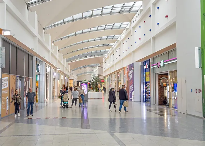 Immostay #8 - Haus Fuer 13 Personen Mit 7 - Grosser Garten & Grill, Free Parking, Wlan Apartament